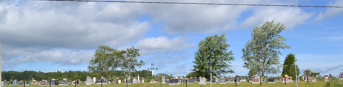 Vu d'ensemble du cimetière du village de St-Tharcisius